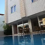 Szálloda Otel Guenduez *
