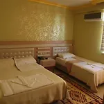 Otel Guenduez 酒店 安塔利亚