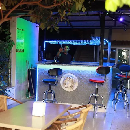 酒店 Otel Guenduez *