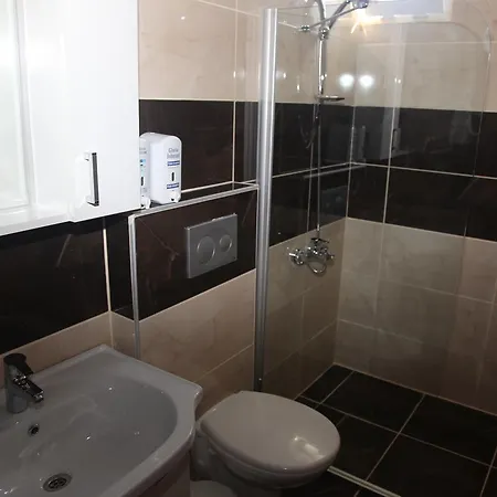 Otel Guenduez Hotel Antalya